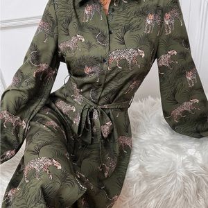 Beautiful fall dress, dress up or down. Casual. Great fabric.